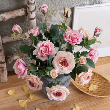 Поддельный Цветок Реалистичный Букет Искусственных Роз для Свадебной Композиции Яркий Цвет Простота Обслуживания Имитация 3 Головок