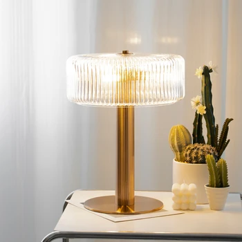 Настольная лампа из скандинавского постмодернистского стекла, роскошная прикроватная лампа из кованого железа, европейские свадебные ретро-светильники для гостиной