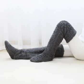 Зимние носки-тапочки, уютные пушистые носки-тапочки, утолщенные плюшевые чулки для защиты колен, пушистые носки для длинных ног для домашнего сна